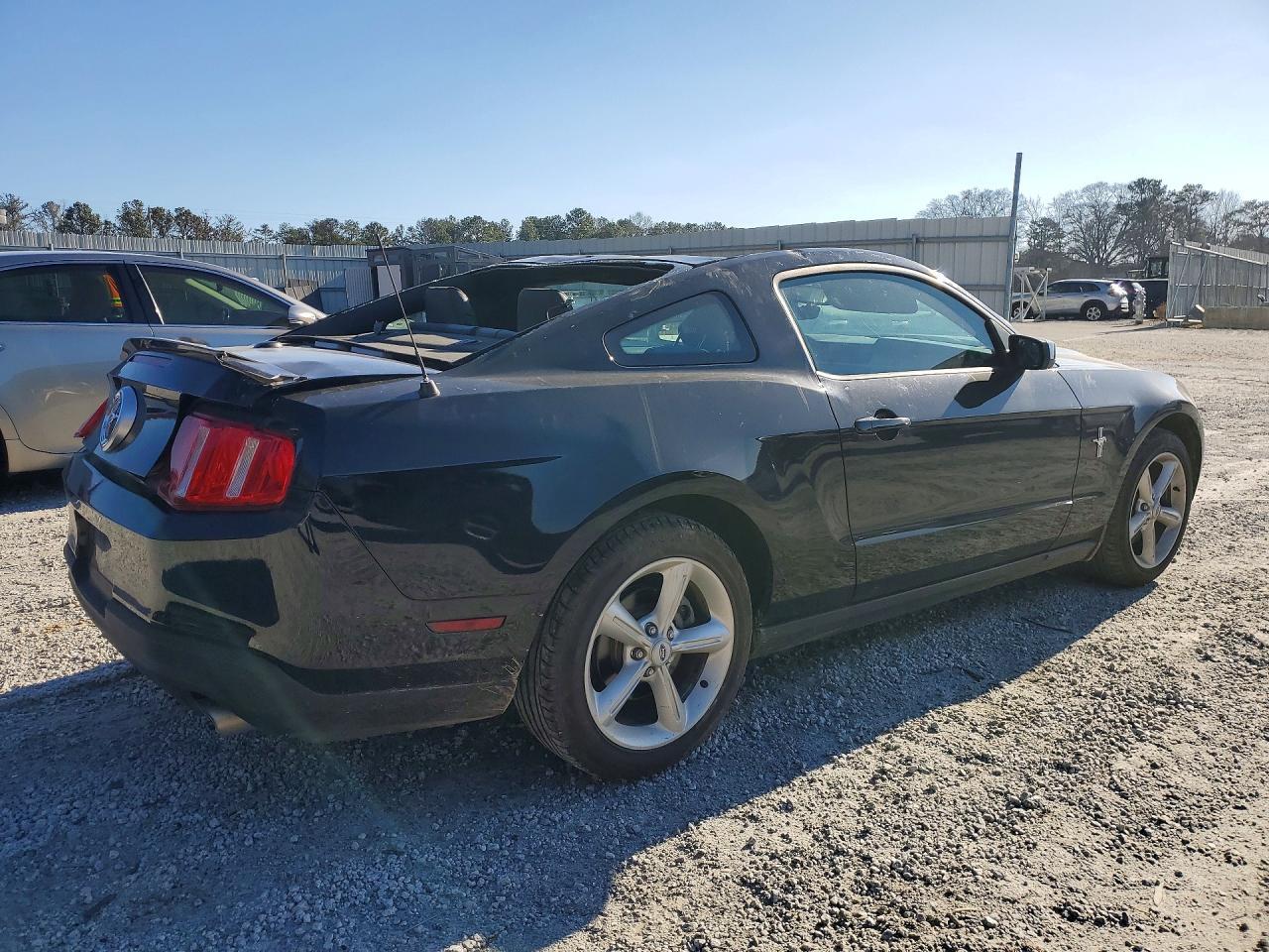 2012 Ford Mustang - Фото 3
