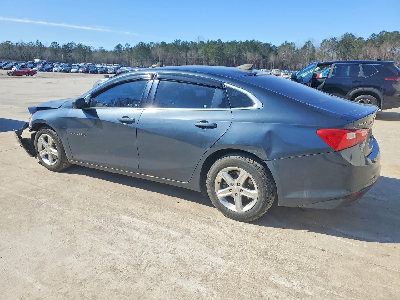 2020 Chevrolet Malibu Ls - Image 2