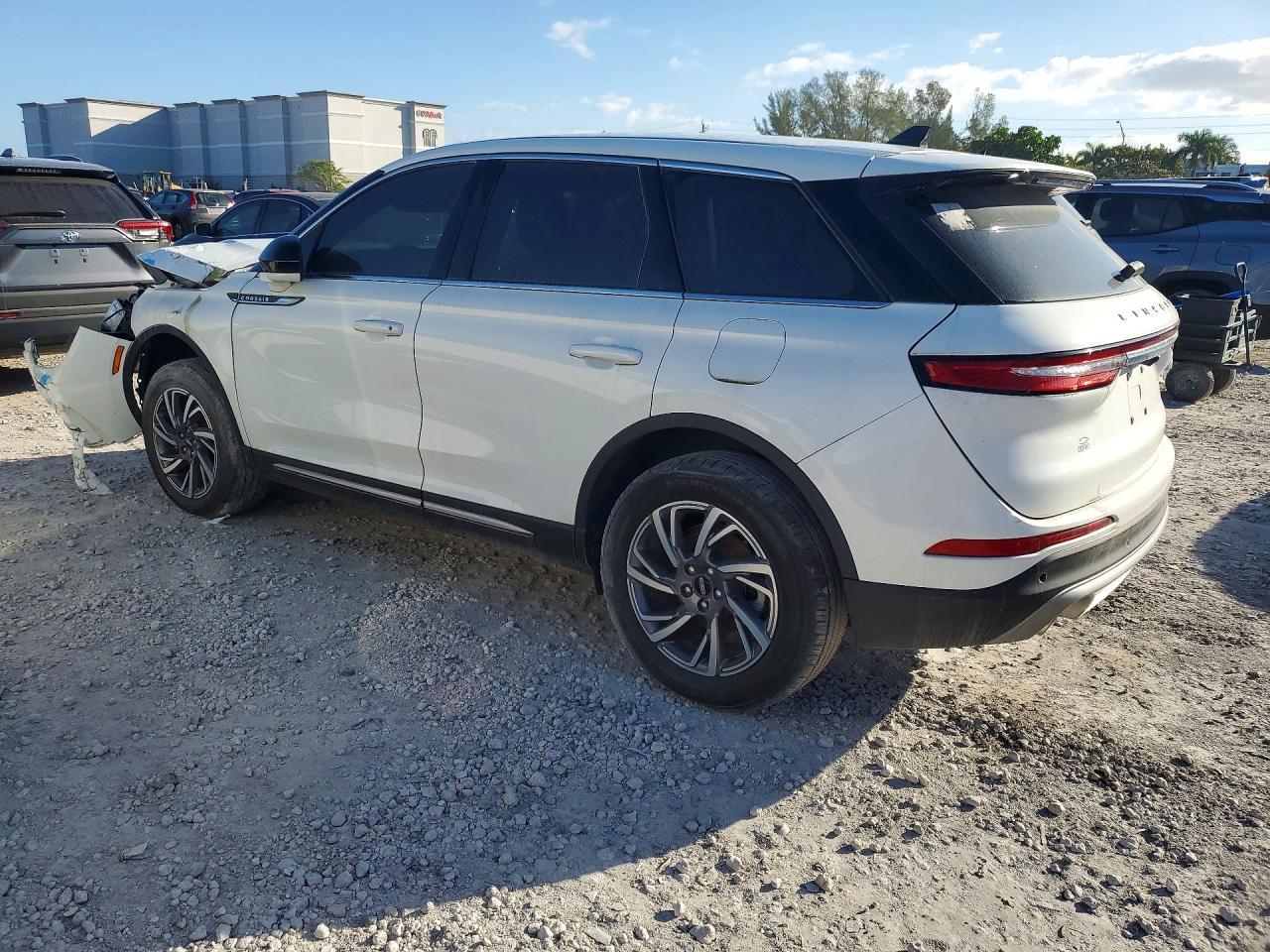 2023 Lincoln Corsair - Фото 2