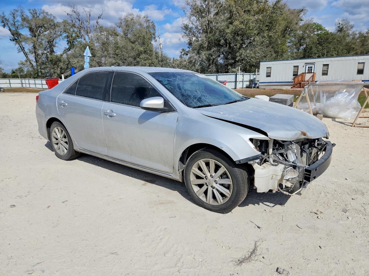 2012 Toyota Camry Xle V6 - Фото 4