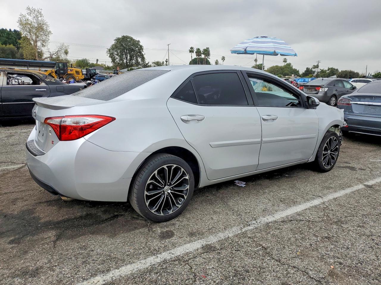 2014 Toyota Corolla L - Фото 3