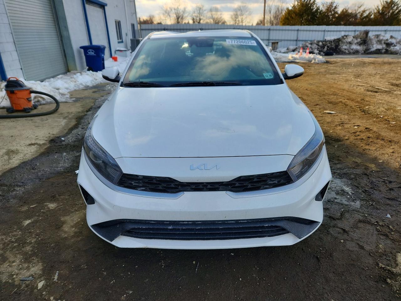 2023 Kia Forte Lxs - Image 5
