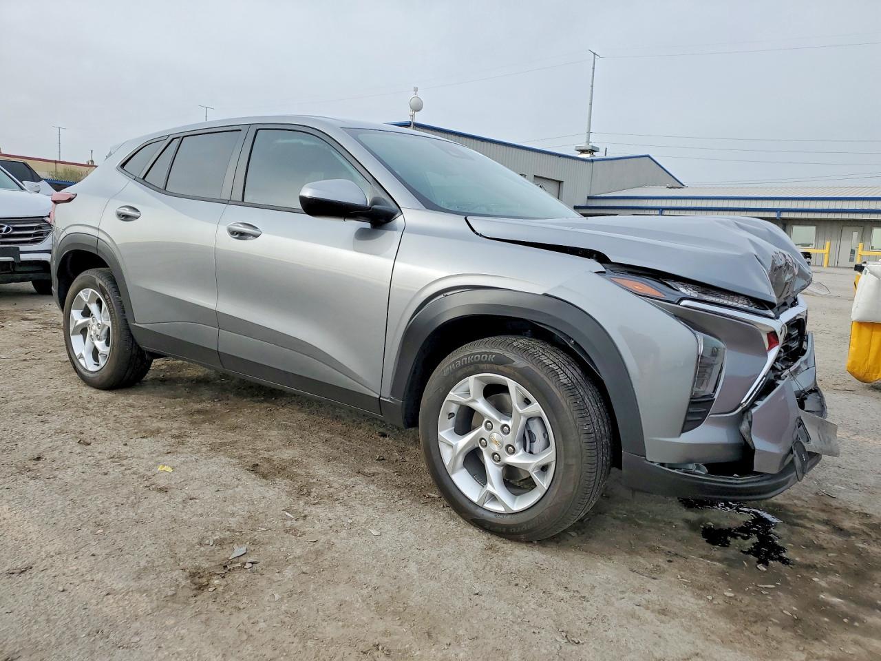 2025 Chevrolet Trax Ls - Фото 4