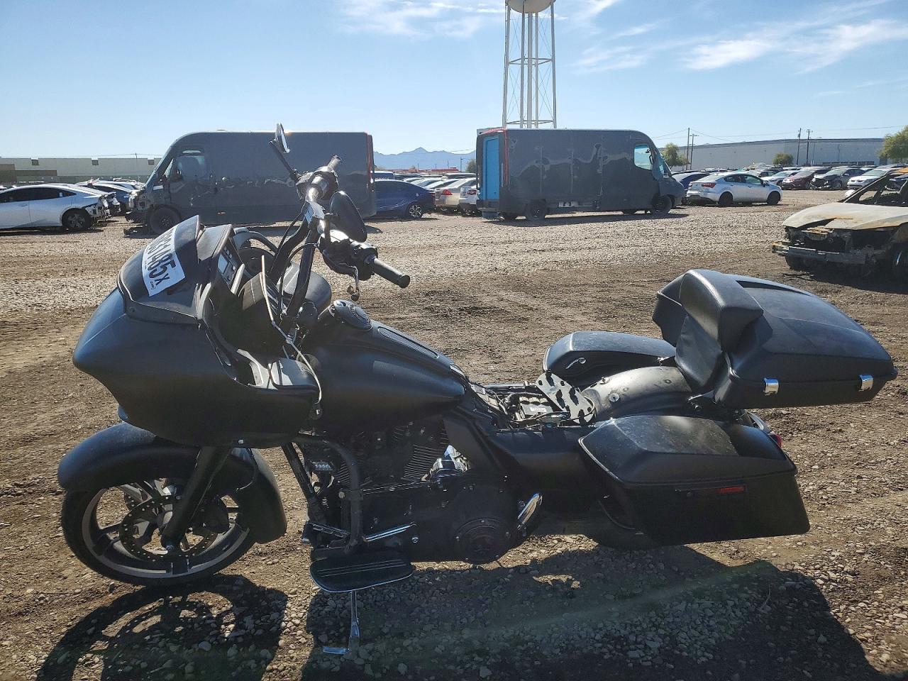 2015 Harley-Davidson Fltrxs Road Glide Special - Image 3