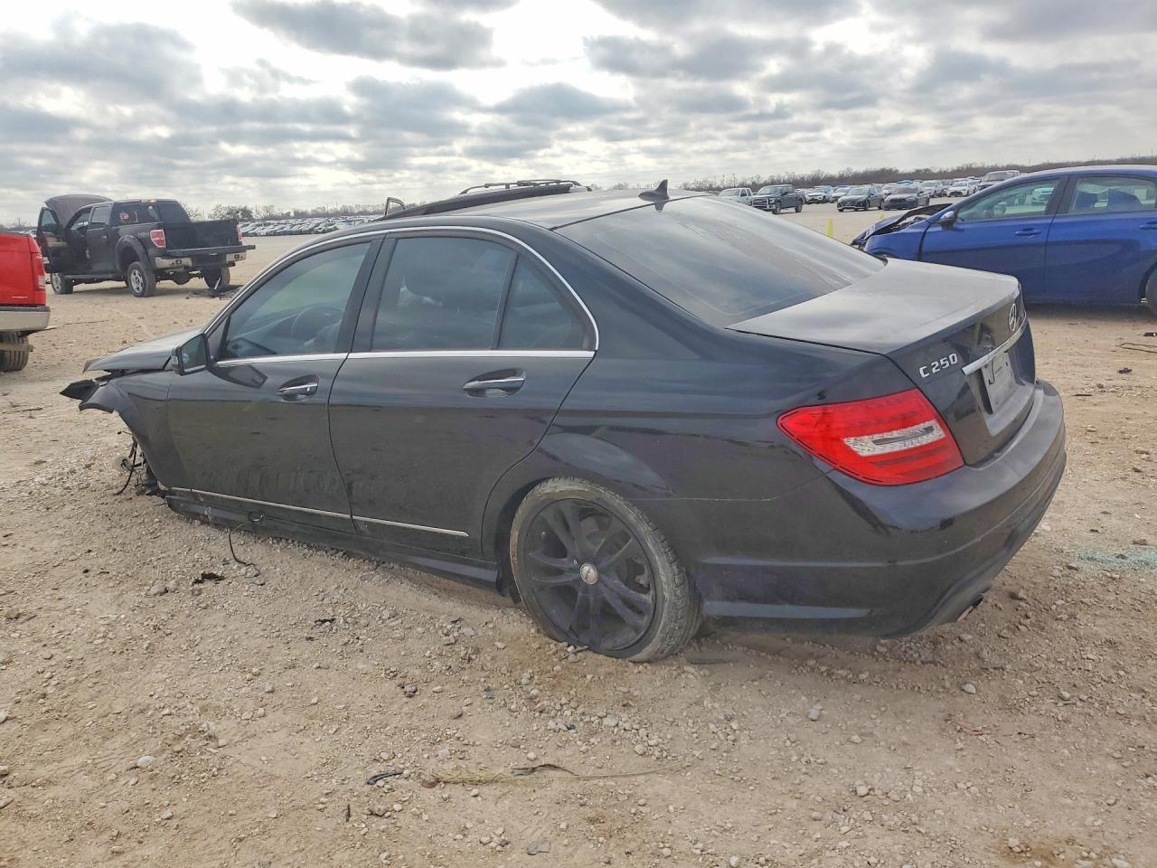 2013 Mercedes-Benz C 250 - Фото 2
