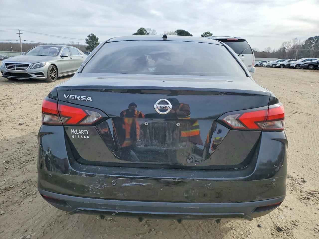 2020 Nissan Versa S - Image 6