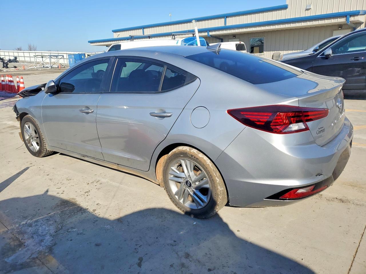 2020 Hyundai Elantra Sel - Фото 2