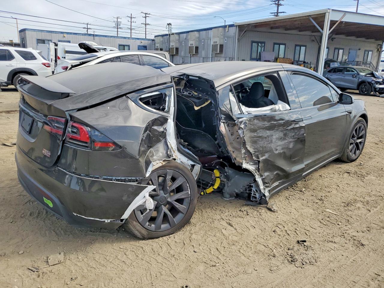 2022 Tesla Model X - Фото 3