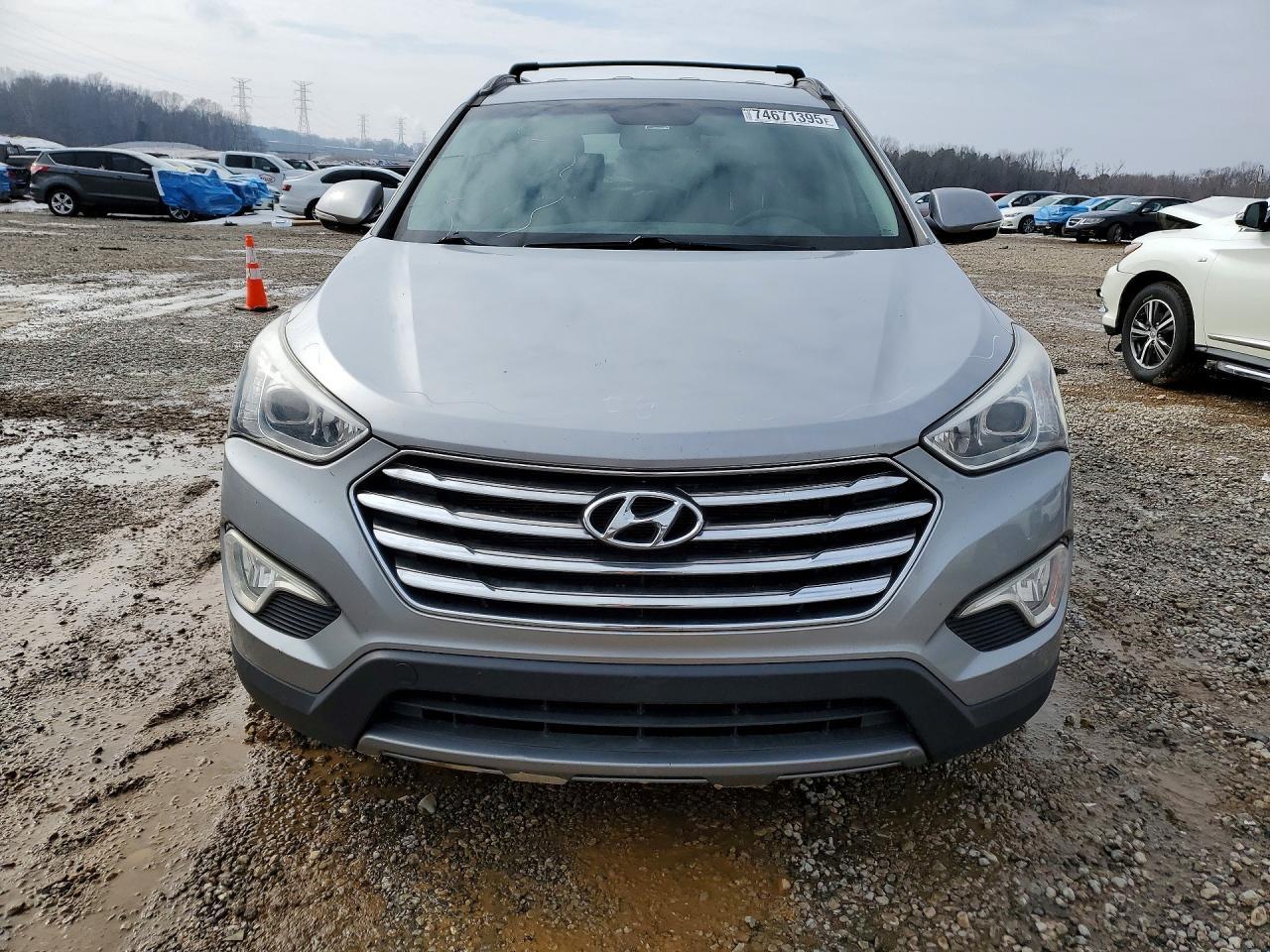 2014 Hyundai Santa Fe Gls - Image 5