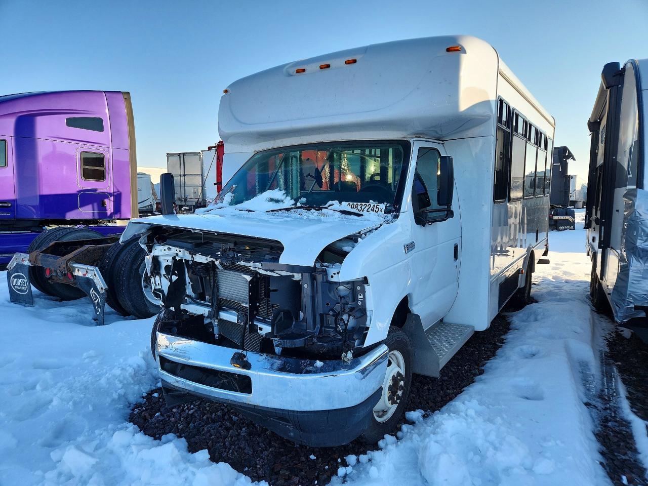 2025 Ford E450 Shuttle Bus