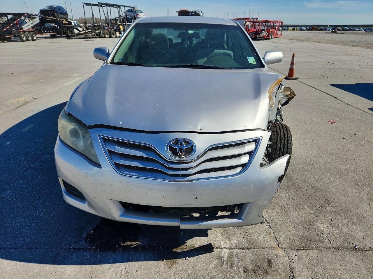 2010 Toyota Camry - Фото 5