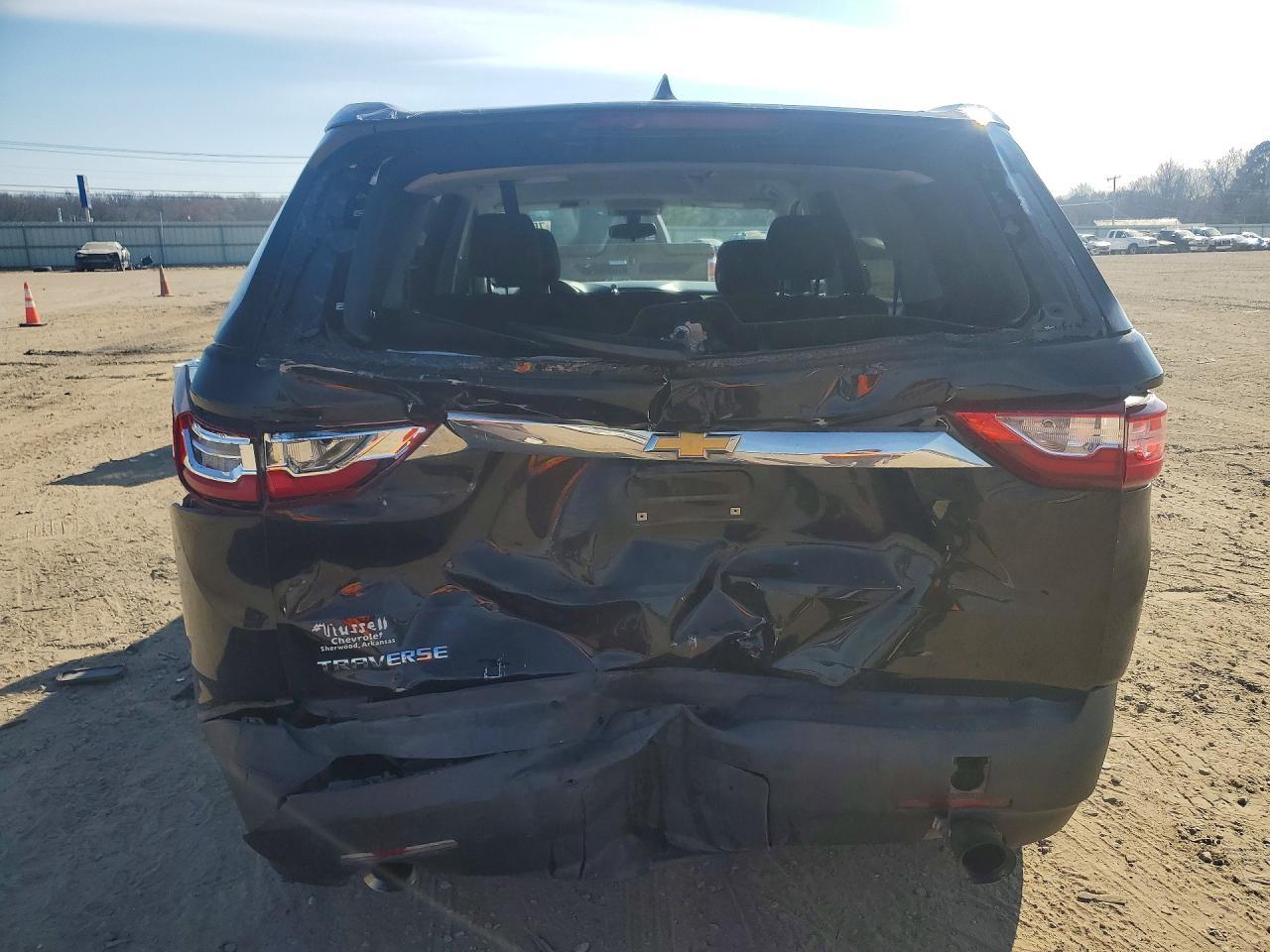 2020 Chevrolet Traverse Ls - Image 6