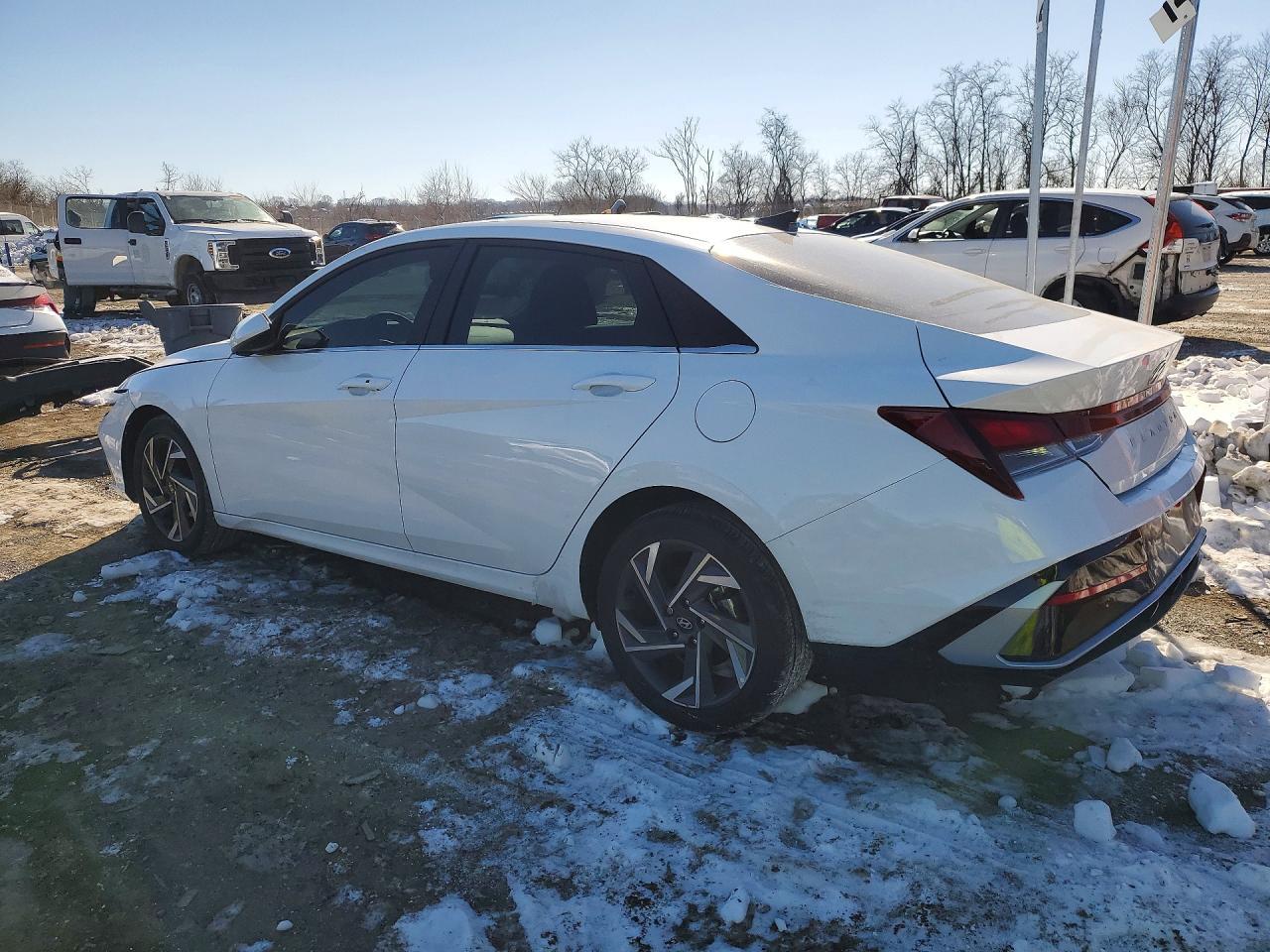 2025 Hyundai Elantra Sel - Фото 2