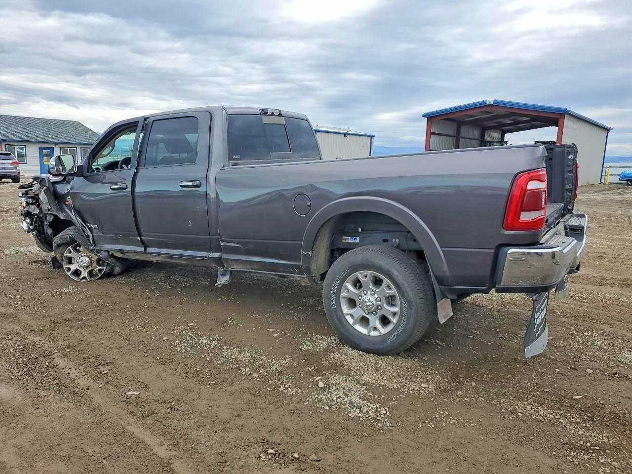 2022 Ram 2500 Laramie - Фото 2