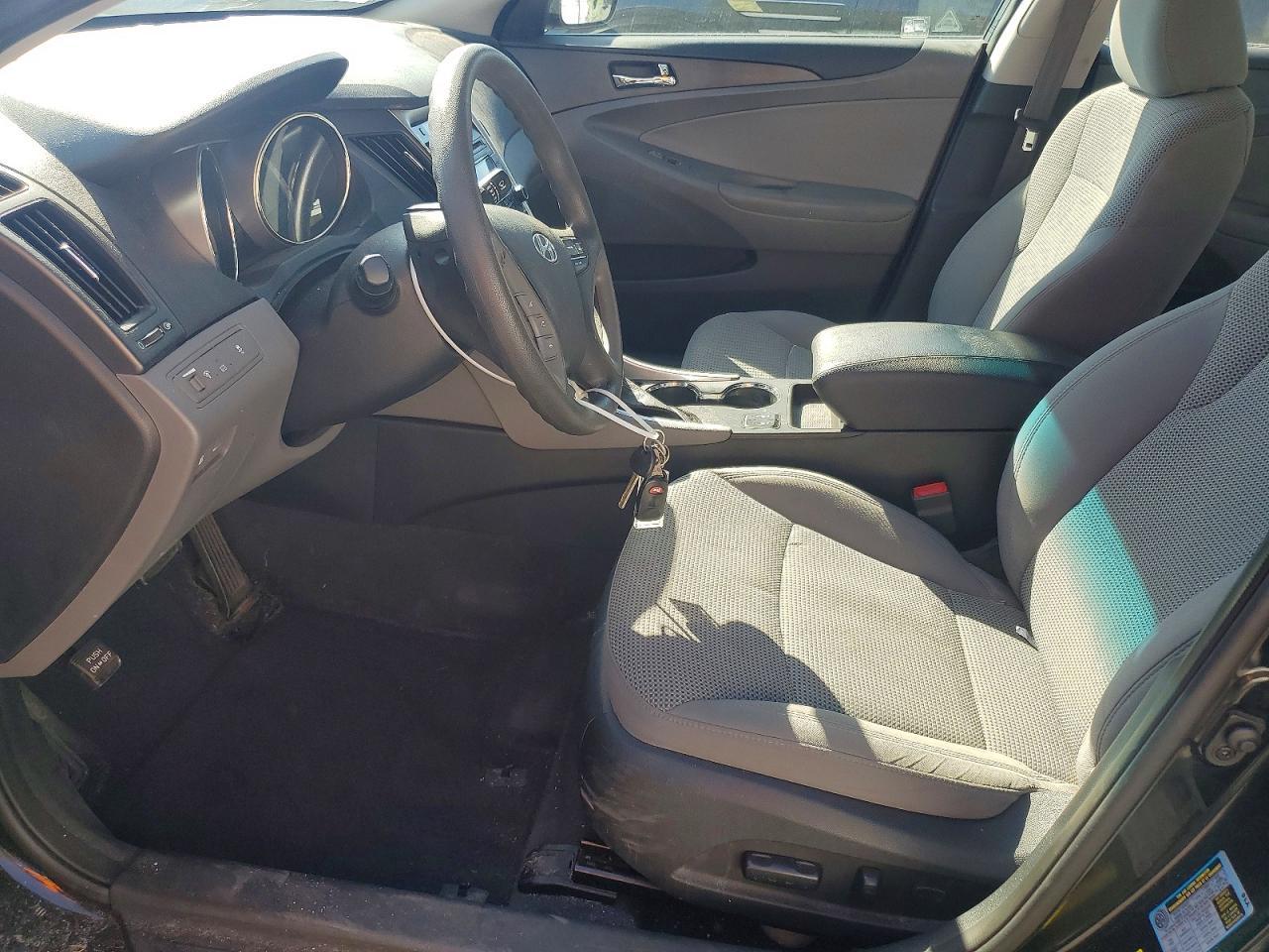 2013 Hyundai Sonata Gls - Image 7