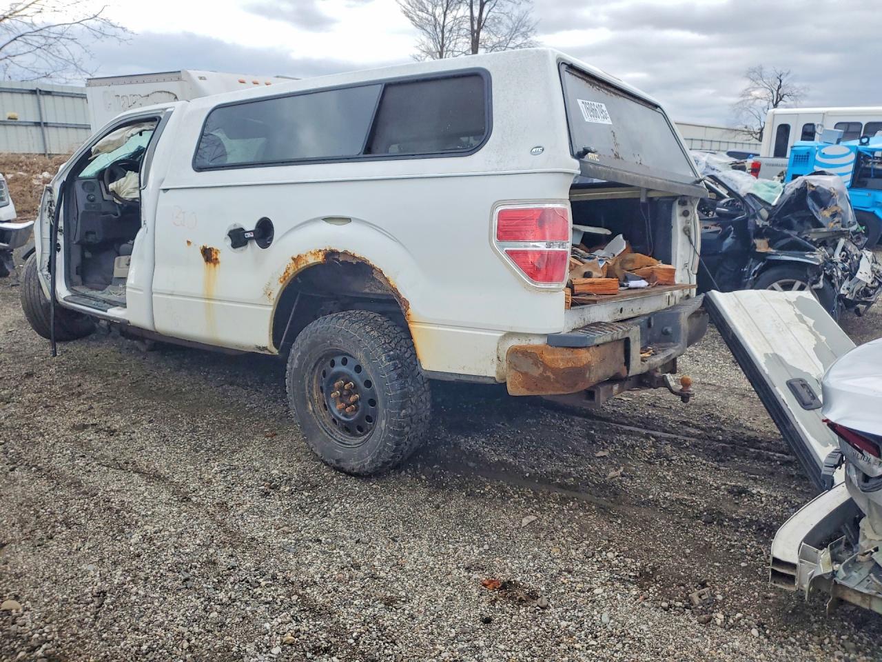 2010 Ford F150 - Фото 2