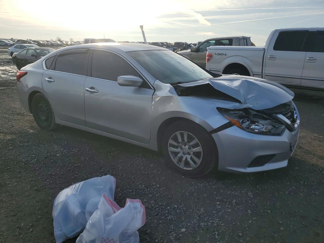 2016 Nissan Altima 2.5 - Фото 4