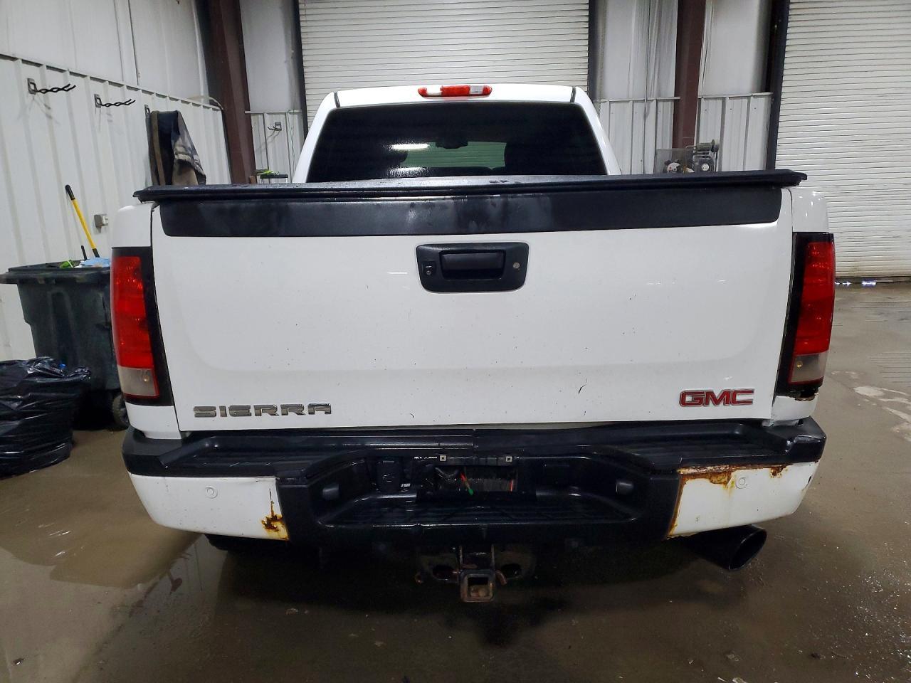 2012 GMC Sierra K2500 Denali - Image 6