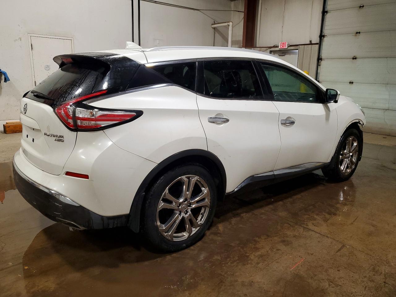 2017 Nissan Murano Platinum - Image 3