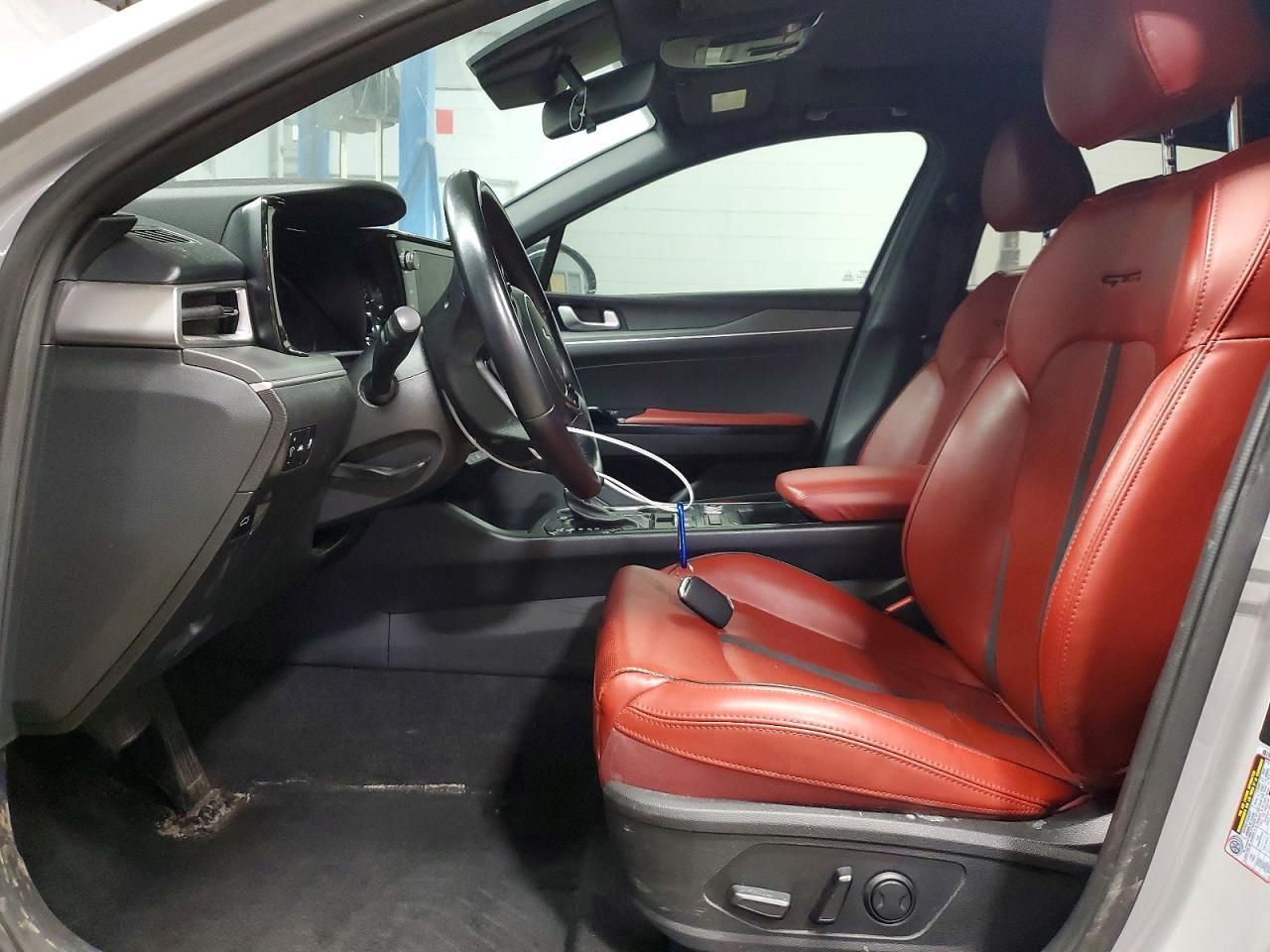 2022 Kia K5 - Фото 7