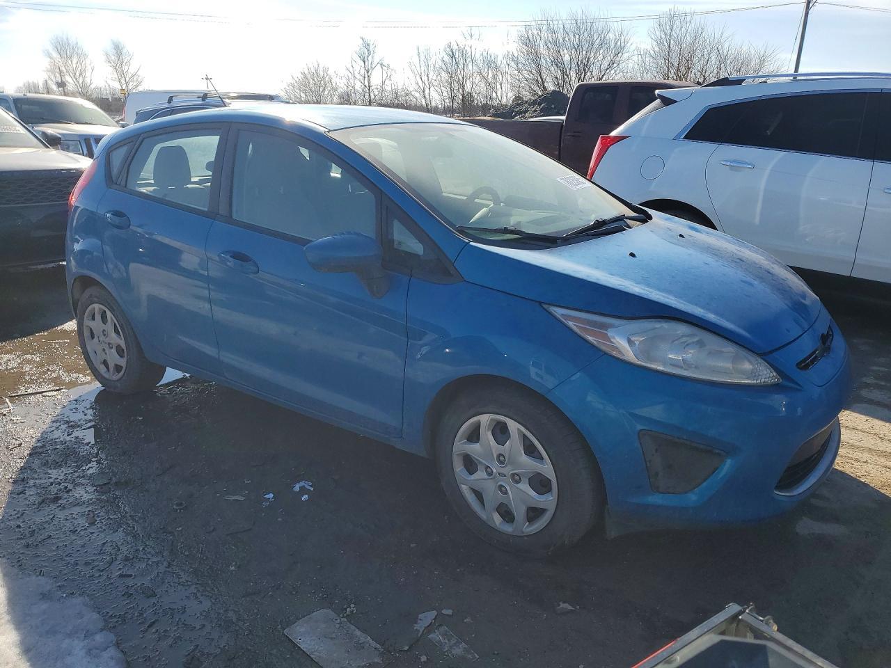 2012 Ford Fiesta Se - Фото 4