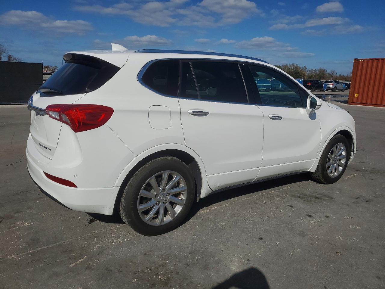 2019 Buick Envision Essence - Image 3