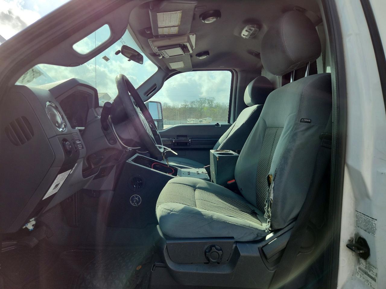 2016 Ford F550 Super Duty - Image 7