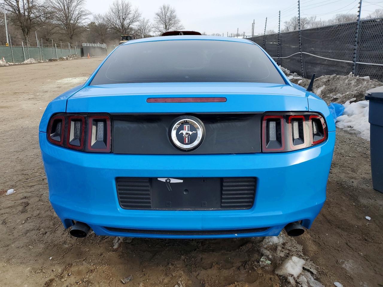 2013 Ford Mustang - Фото 6