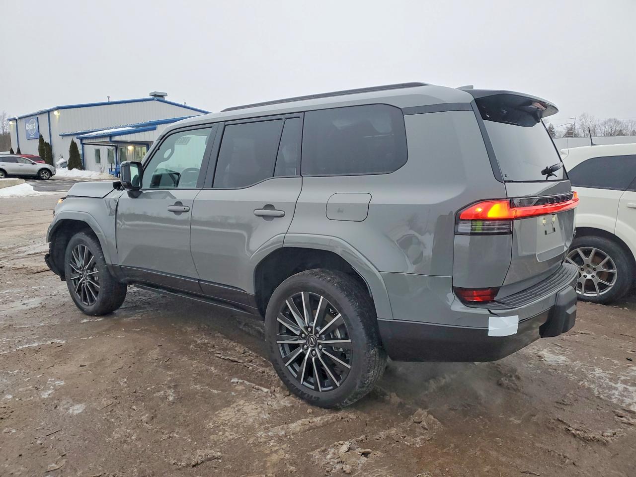 2025 Lexus Gx 550 Luxury - Image 2