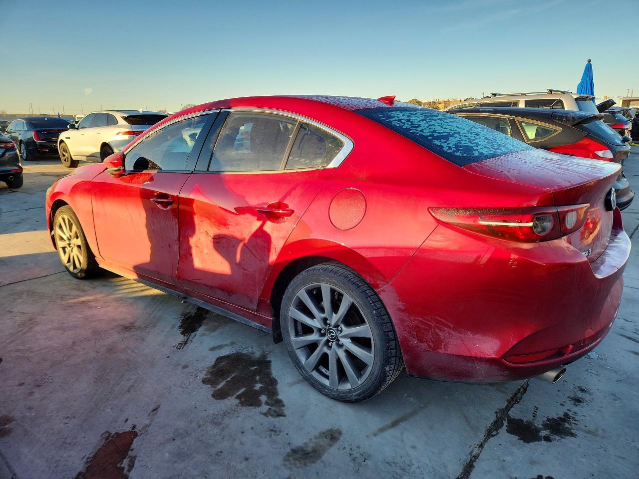 2020 Mazda 3 Premium - Фото 2