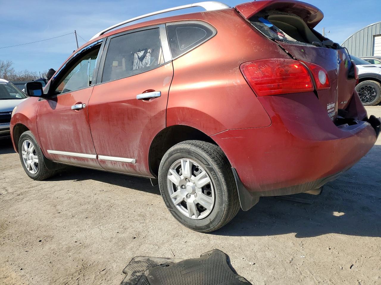 2014 Nissan Rogue Select S - Image 2