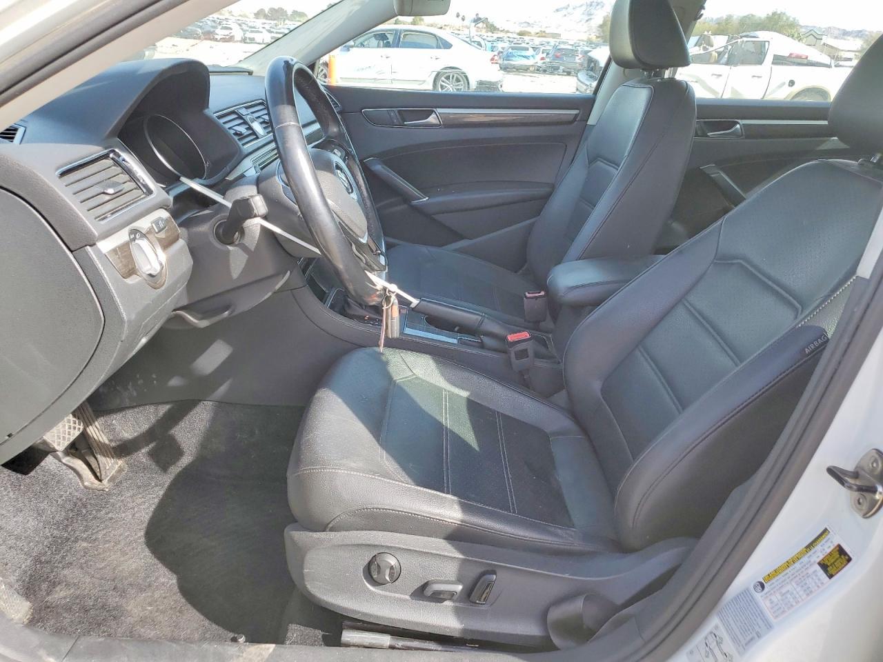 2017 Volkswagen Passat Se - Фото 7