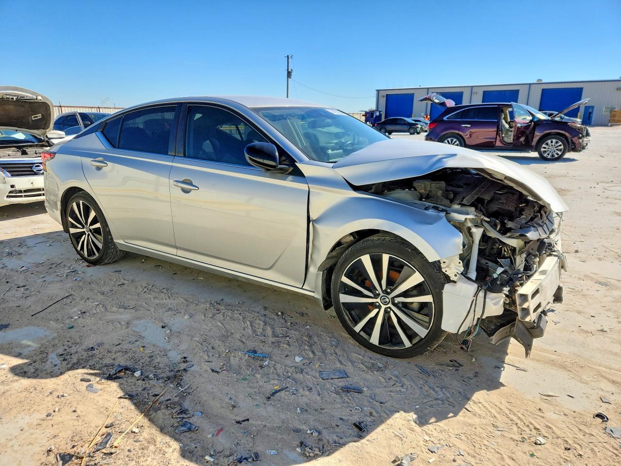 2020 Nissan Altima Sr - Фото 4