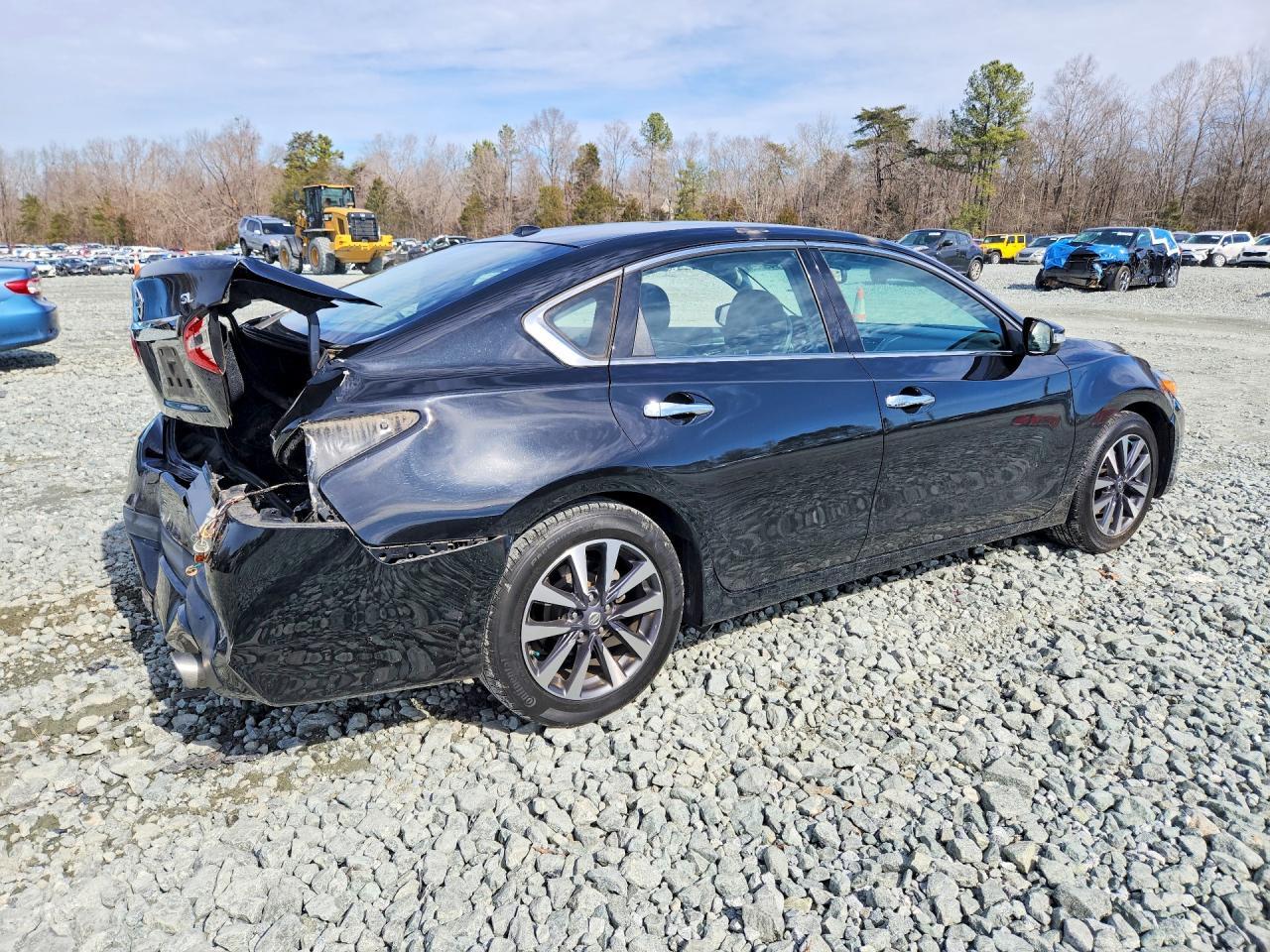 2017 Nissan Altima 2.5 - Фото 3