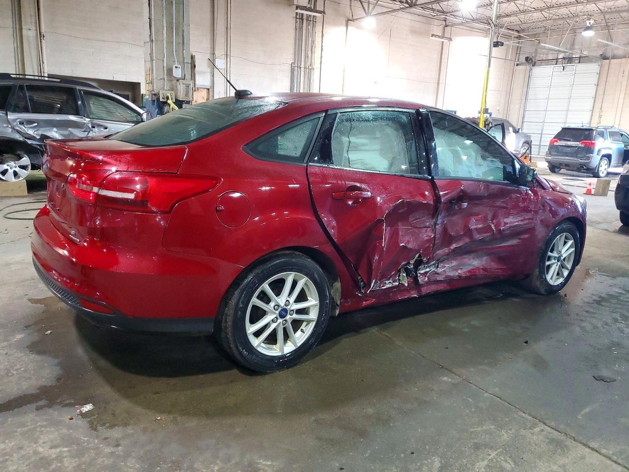 2016 Ford Focus Se - Фото 3