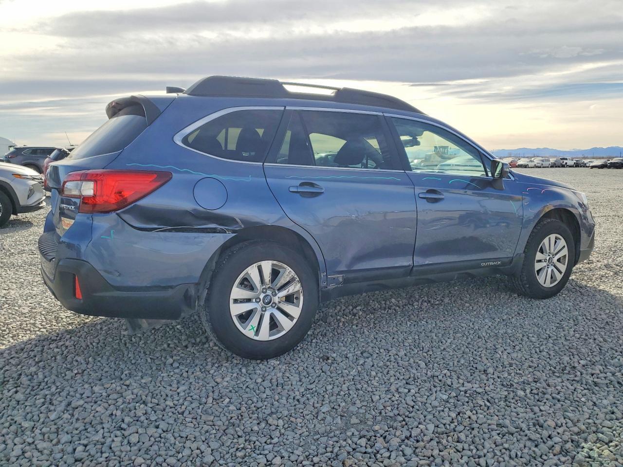 2018 Subaru Outback 2.5I Premium - Фото 3