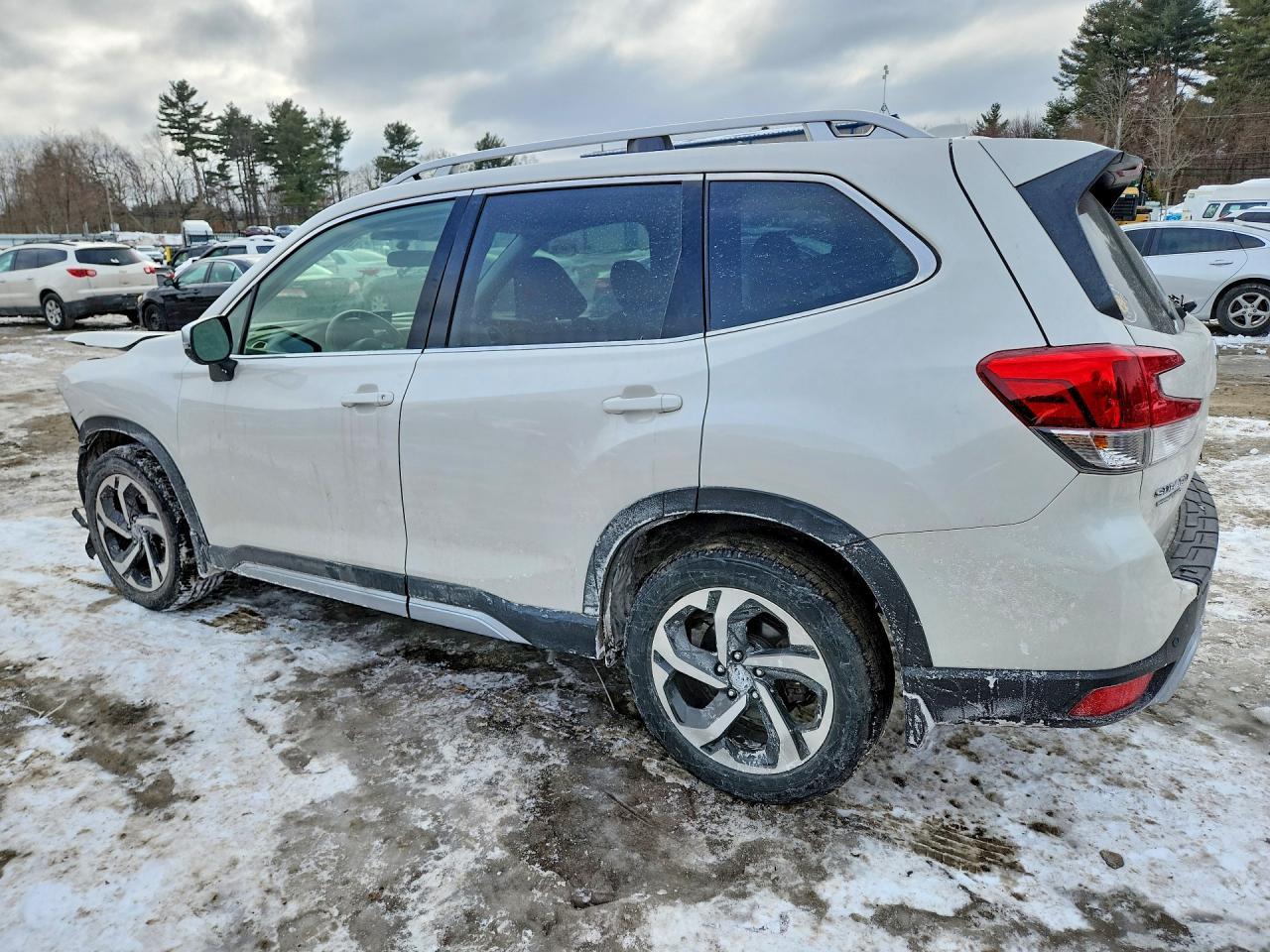 2023 Subaru Forester Touring - Image 2