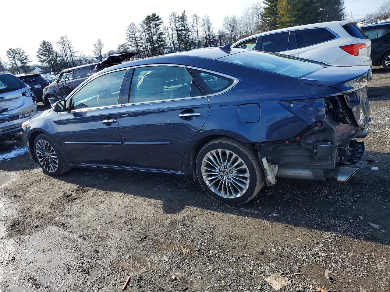 2016 Toyota Avalon Xle - Image 2
