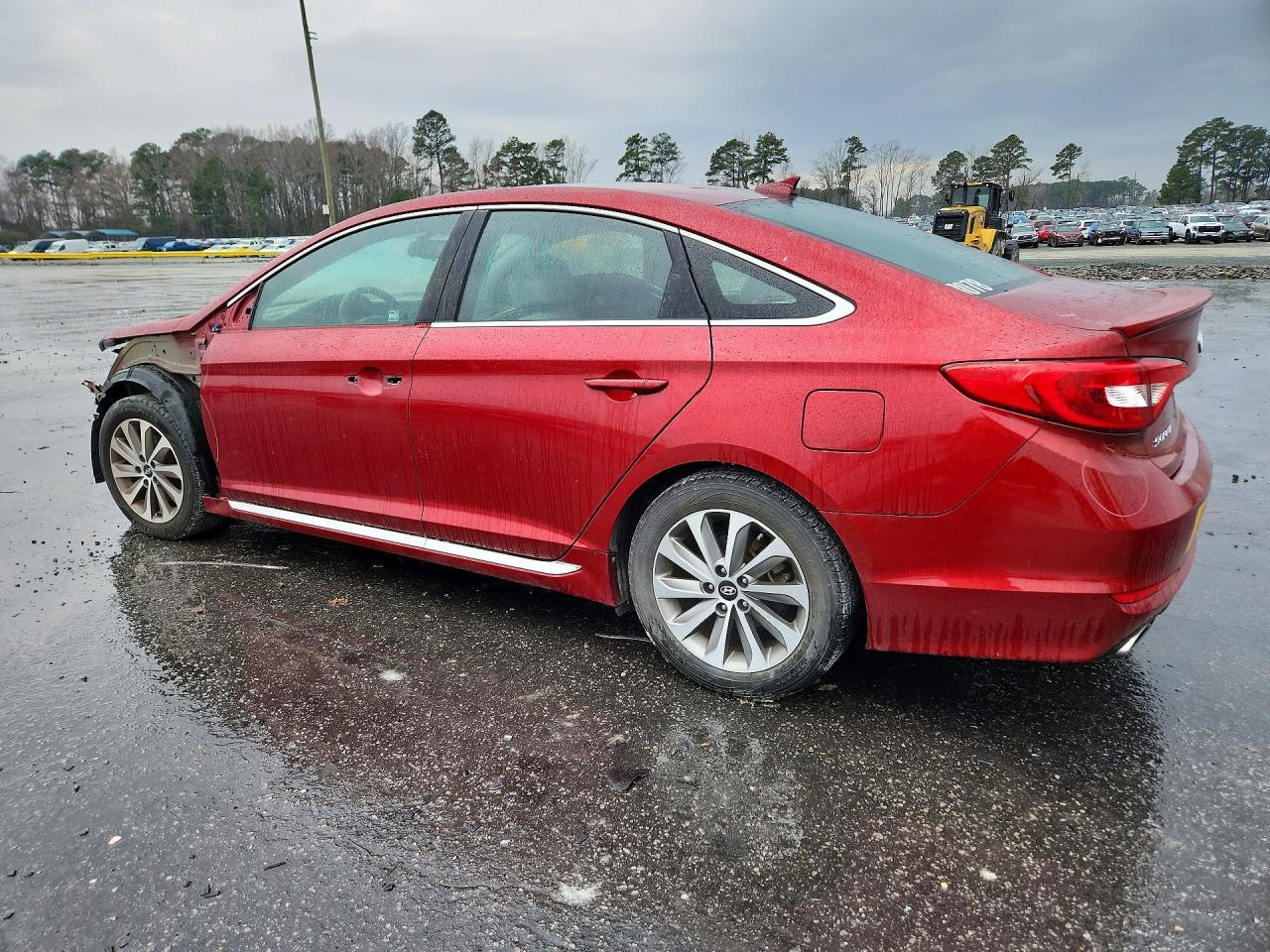 2015 Hyundai Sonata Sport - Image 2