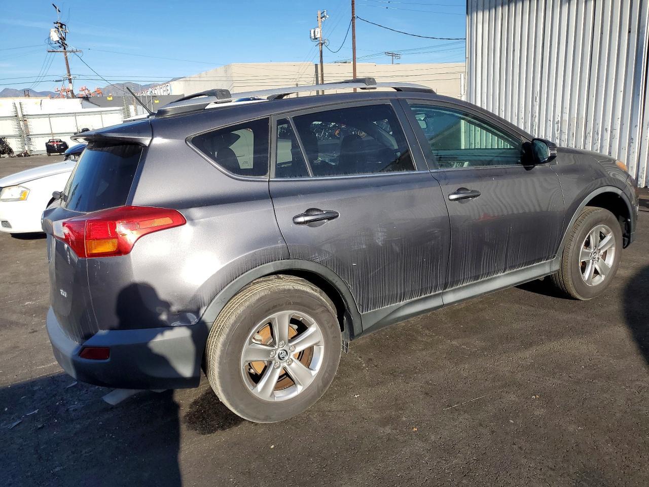 2015 Toyota Rav4 Xle - Image 3