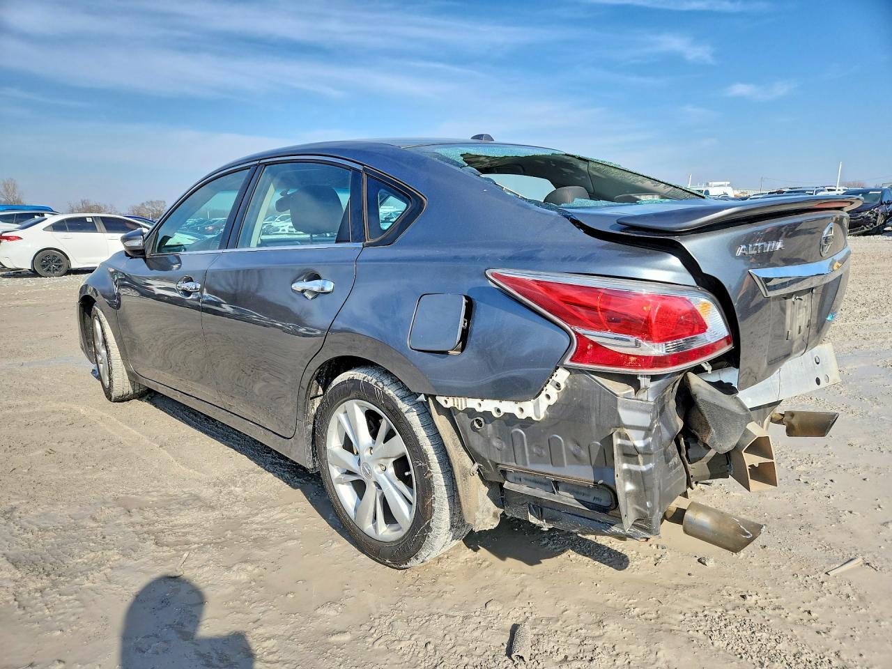 2014 Nissan Altima 2.5 - Image 2