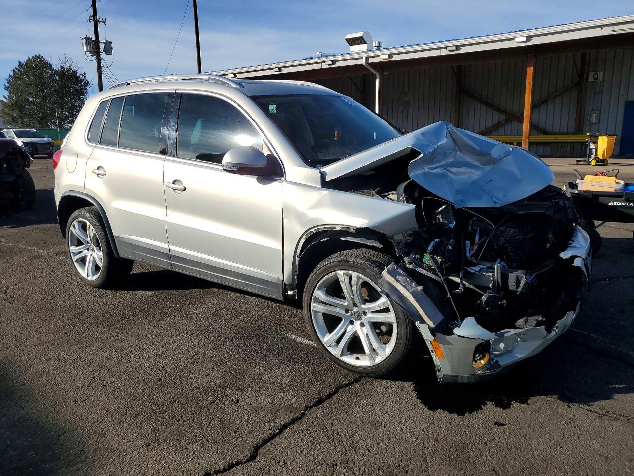 2013 Volkswagen Tiguan S - Image 4