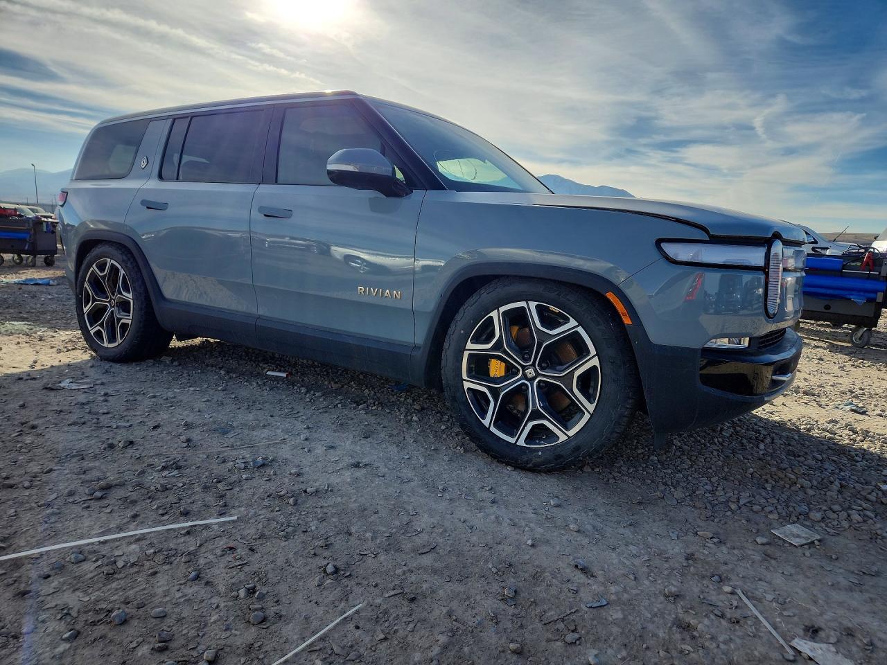 2022 Rivian R1S Launch Edition - Фото 4