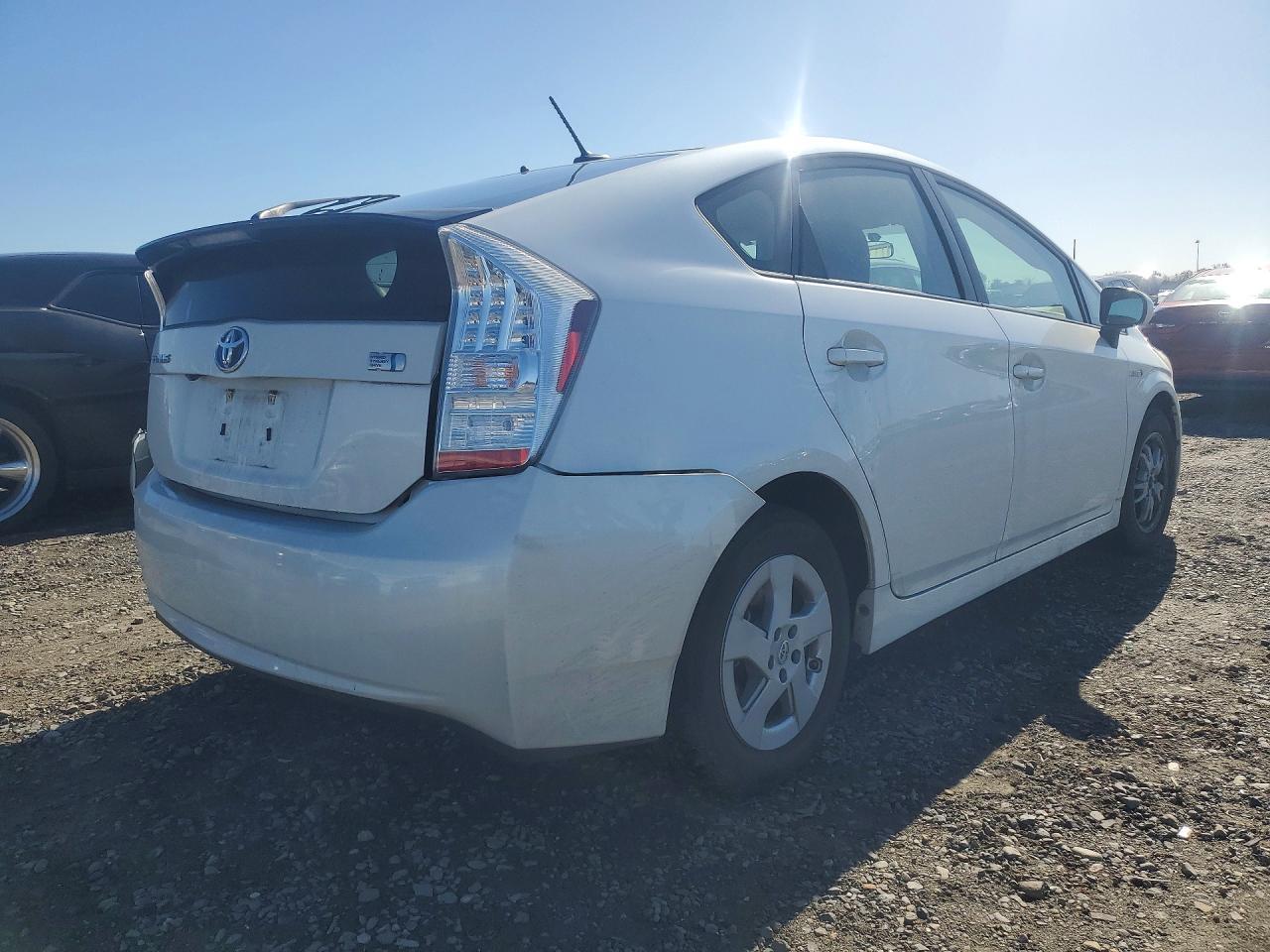 2010 Toyota Prius - Фото 3