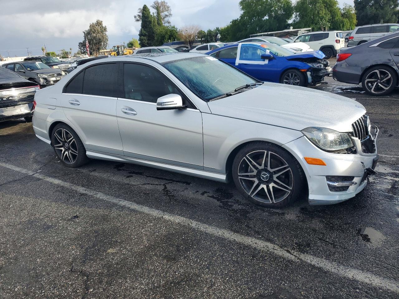 2014 Mercedes-Benz C 250 - Фото 4