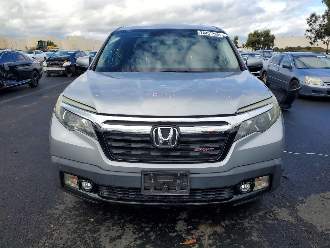 2019 Honda Ridgeline Sport - Фото 5