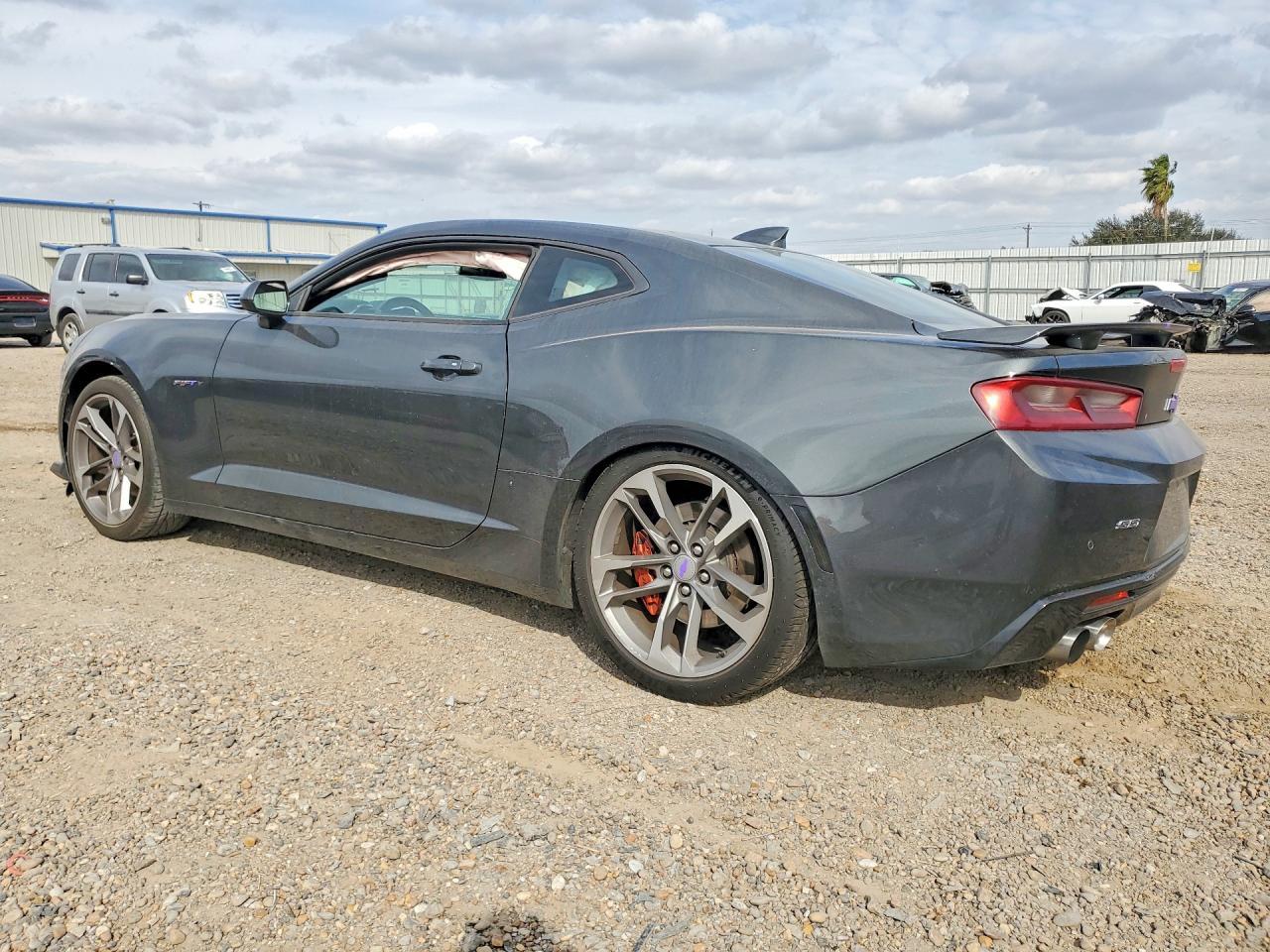2017 Chevrolet Camaro Ss - Image 2