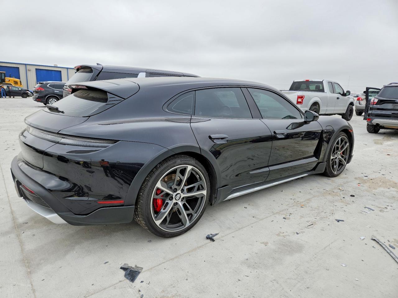 2023 Porsche Taycan Cross Turismo 4S - Фото 3