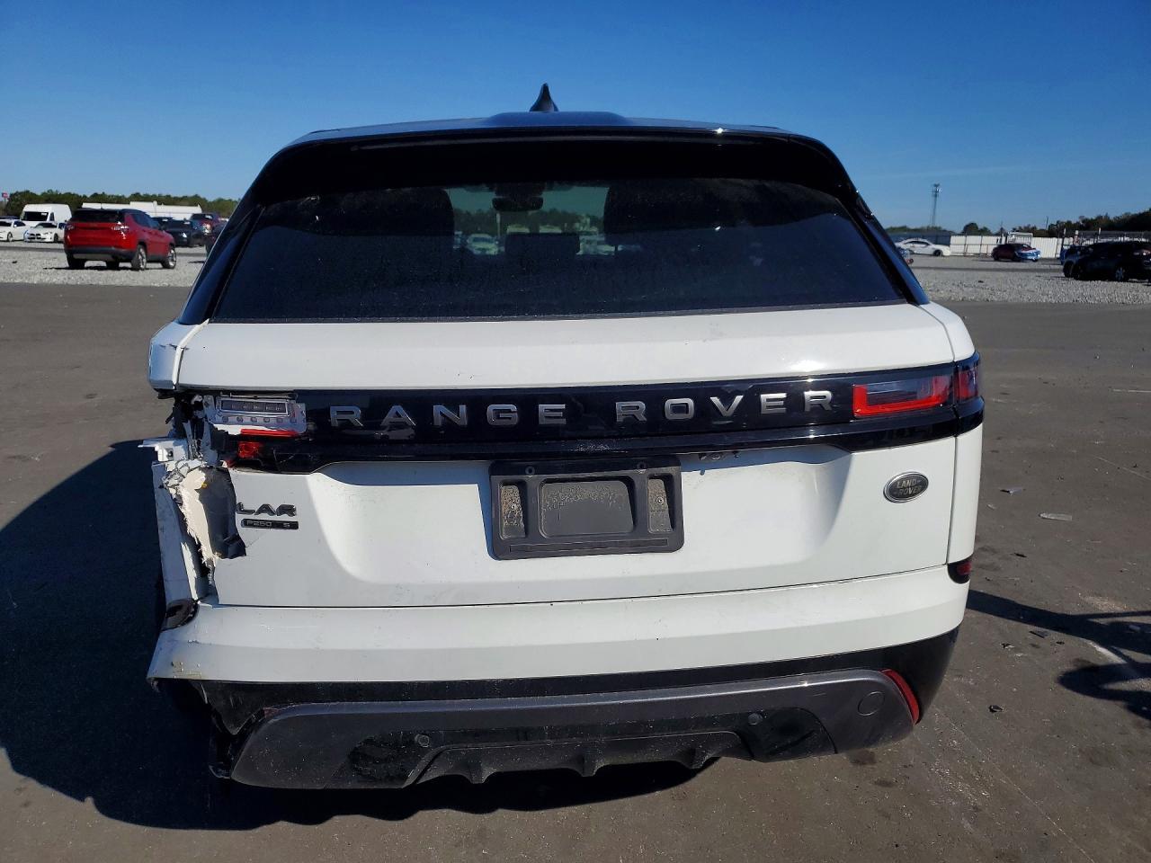 2020 Land Rover Range Rover Velar R-Dynamic S - Image 6