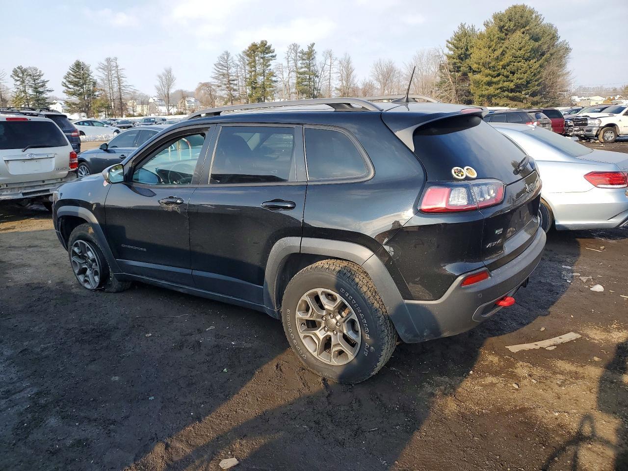 2021 Jeep Cherokee Trailhawk - Image 2